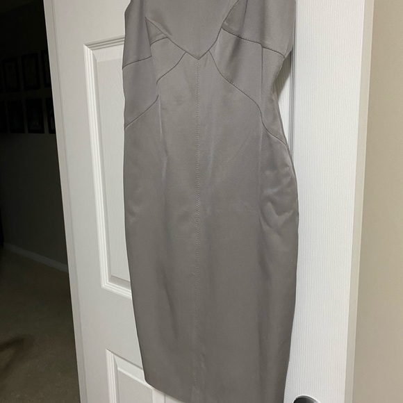 Dress - Picture 2 of 10